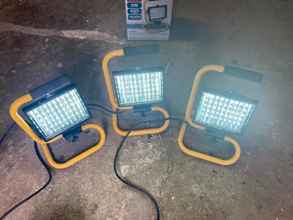 Powerplus led werklampen, Enlèvement, Comme neuf