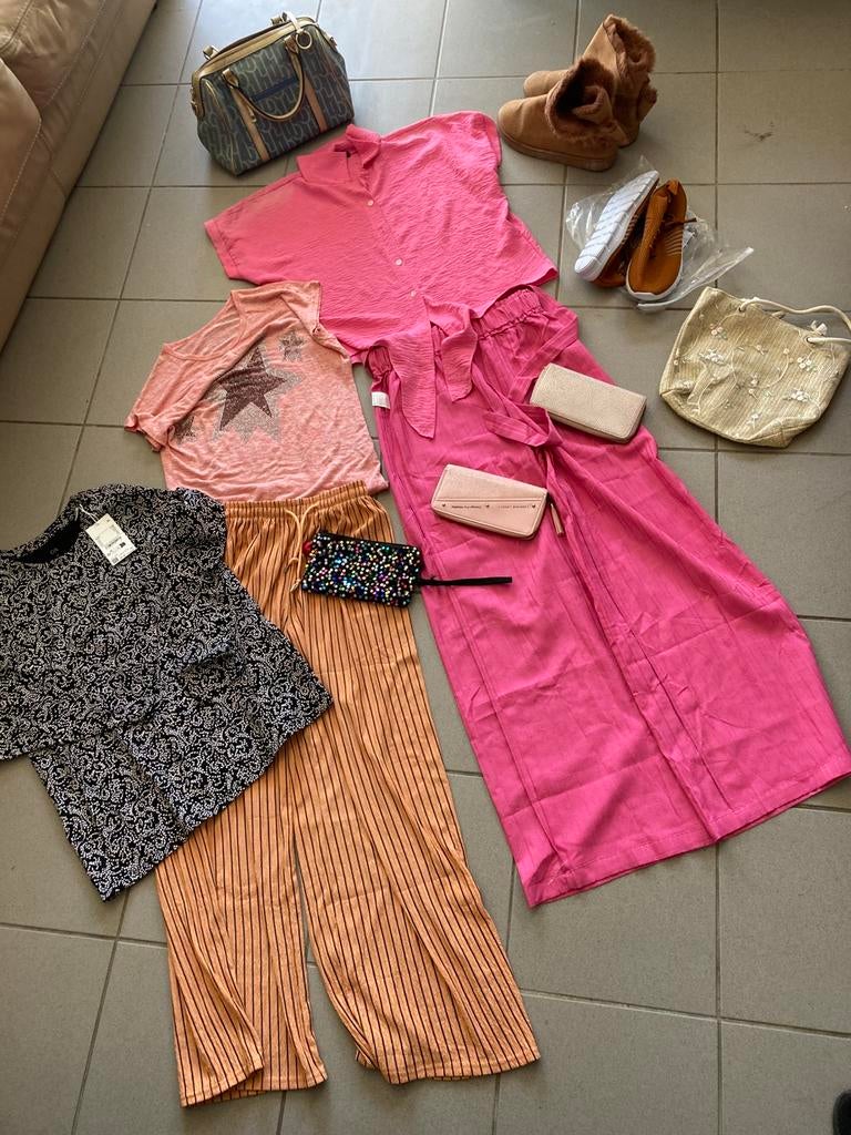 Kleding / botjes/ handtas/ en meer., Ophalen, Zo goed als nieuw, Maat 38/40 (M)