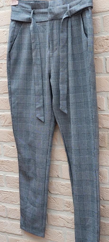 Broek maat 34 vero moda, Kleding | Dames, Broeken en Pantalons, Overige kleuren, Vero Moda, Ophalen of Verzenden, Zo goed als nieuw