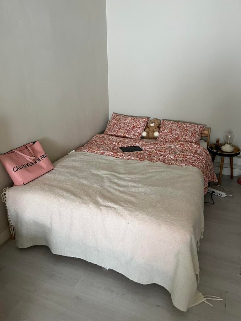 Bed, Ophalen, Zo goed als nieuw, Hout