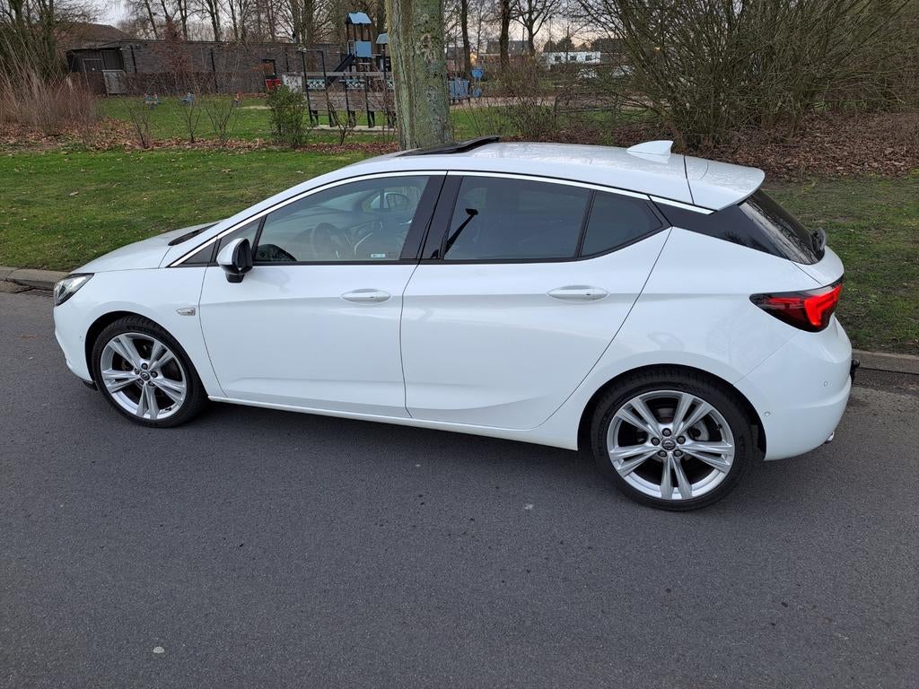 Opel Astra 1.6 essence (200 ch). À partir de 2017. 6 milliar, Autos, Opel, Particulier, Achat, Astra, ABS, Caméra de recul, Phares directionnels