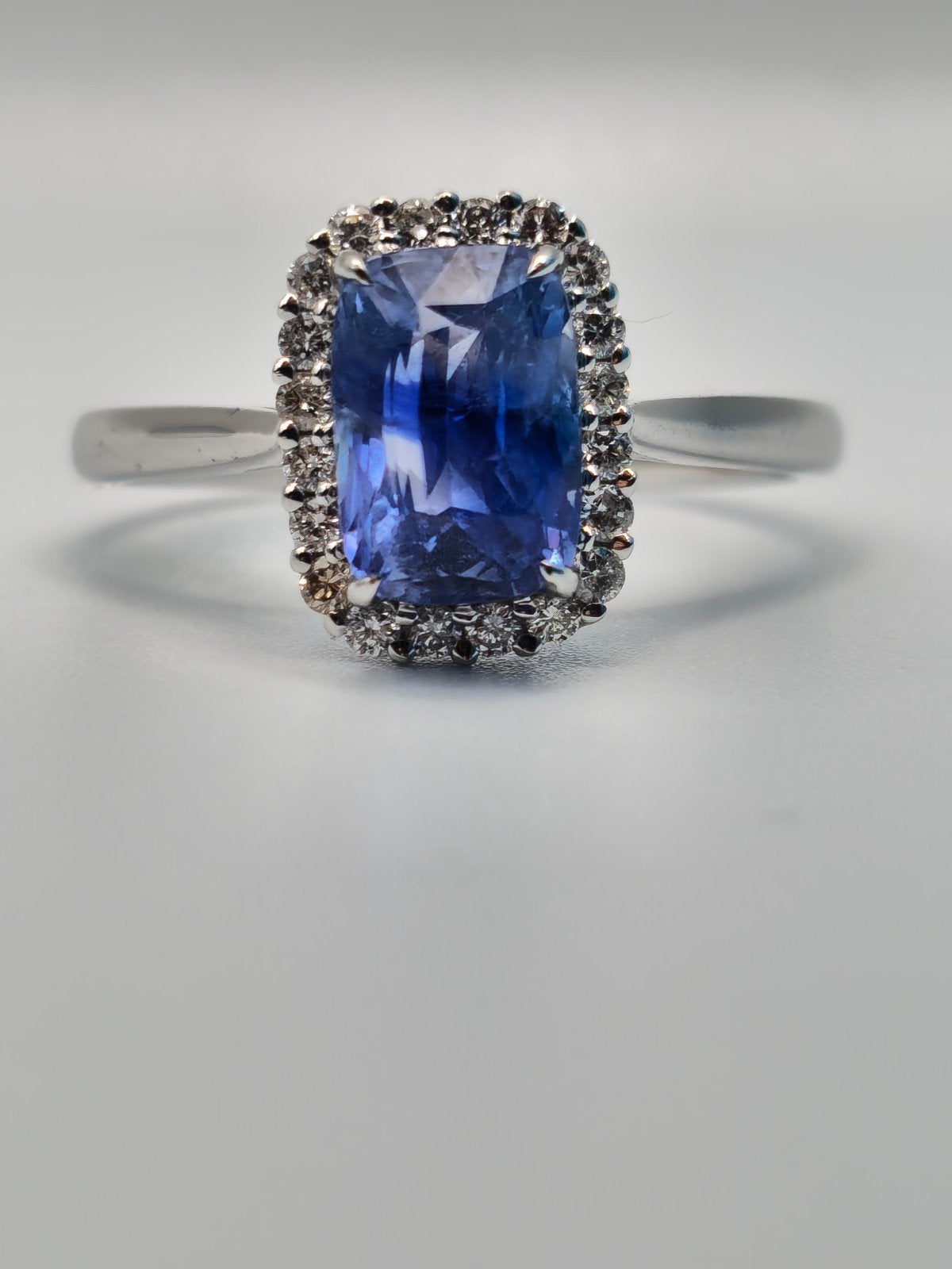 Exquisite 2.17 Carat Natural Sapphire & Natural diamonds, Bijoux, Sacs & Beauté, Neuf, Enlèvement ou Envoi, Or, Bleu