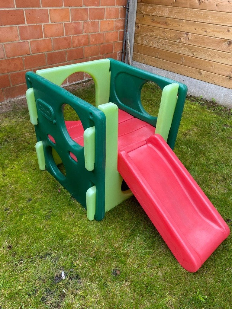 Little tikes glijbaan/klimkubus + picknicktafel, Kinderen en Baby's, Ophalen, Gebruikt, Glijbaan