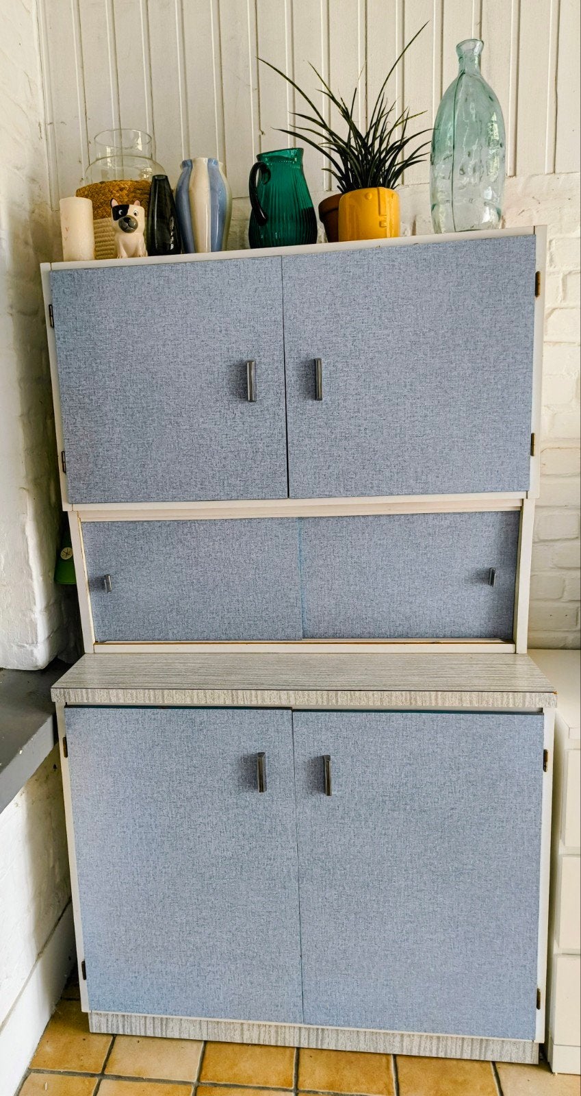 Vintage keukenkast (jaren 50), Ophalen