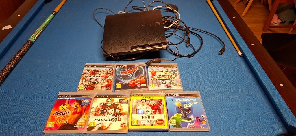 Playstation 3 console + Playstation Move Controllers, Games en Spelcomputers, Ophalen, Met 2 controllers, Slim, Gebruikt
