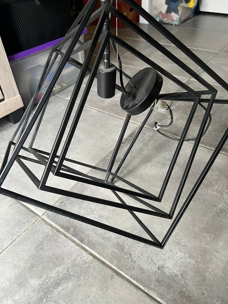 Zwarte hanglamp kubus, Huis en Inrichting, Ophalen, Zo goed als nieuw