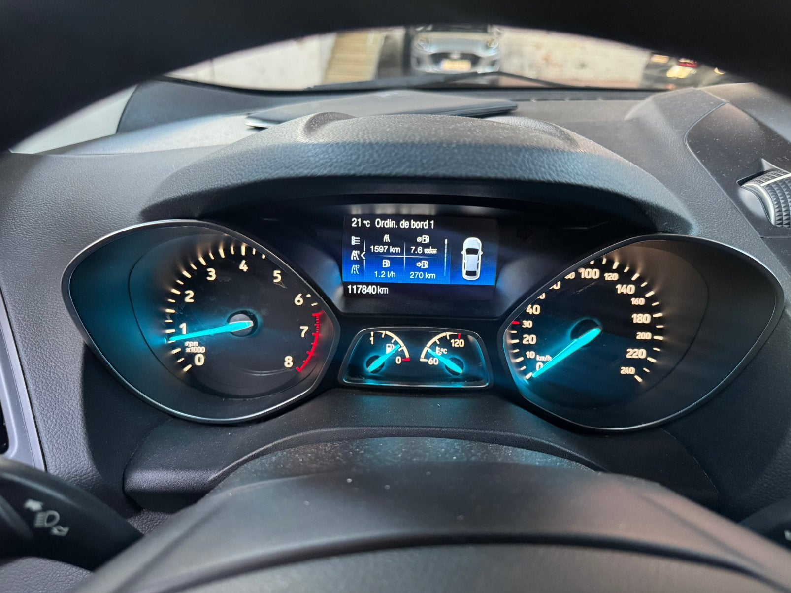 Ford Kuga — Courroie de distribution et embrayage renouvelés, Autos, Achat, Euro 6, Boîte manuelle, 5 portes