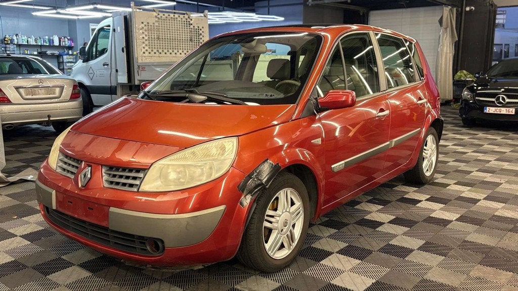 Renault Scénic 1.6i 16v benzine bj. 2005 Export, Autos, Renault, Entreprise, Achat, Scénic, Peinture métallisée, Essence, Euro 4