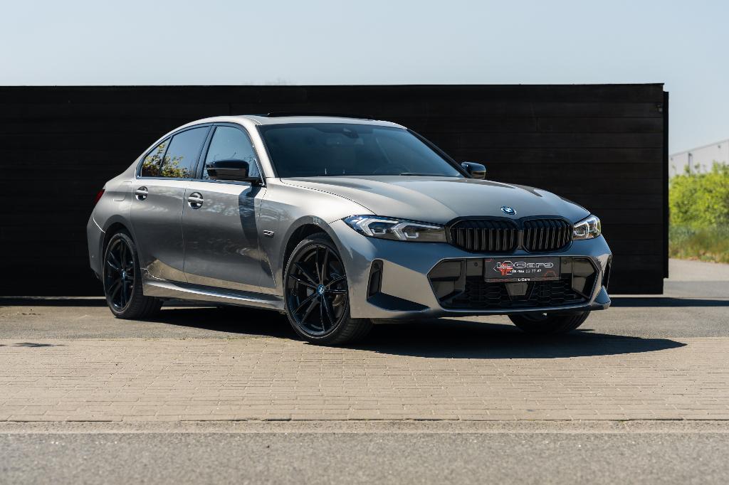 BMW 330eXAS Mpack PHEV, Auto's, Automaat, Leder, Vierwielaandrijving, Hybride Elektrisch/Benzine