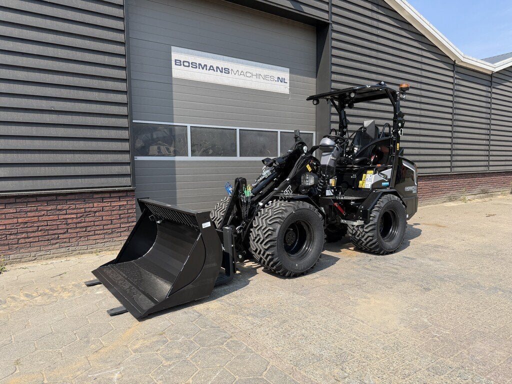 Giant G2700 X-TRA HD+ minishovel NIEUW BLACK EDITION tandemp