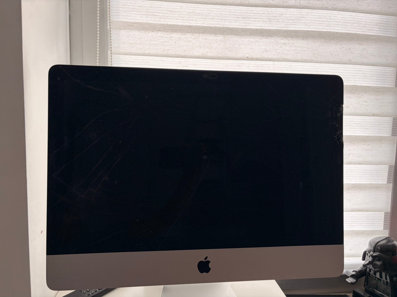 iMac 21,5 2019, Informatique & Logiciels, Apple Desktops, IMac, Enlèvement, Utilisé, 2 à 3 Ghz