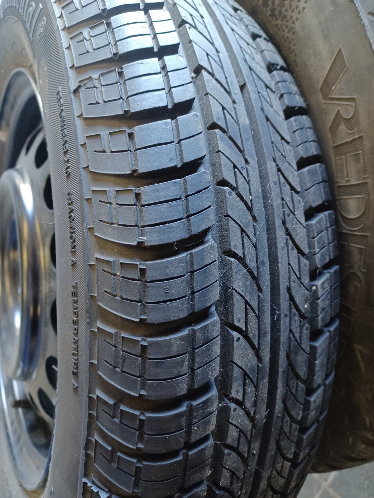 pneu Continental 165/70R14 81T neuf., Enlèvement, Neuf