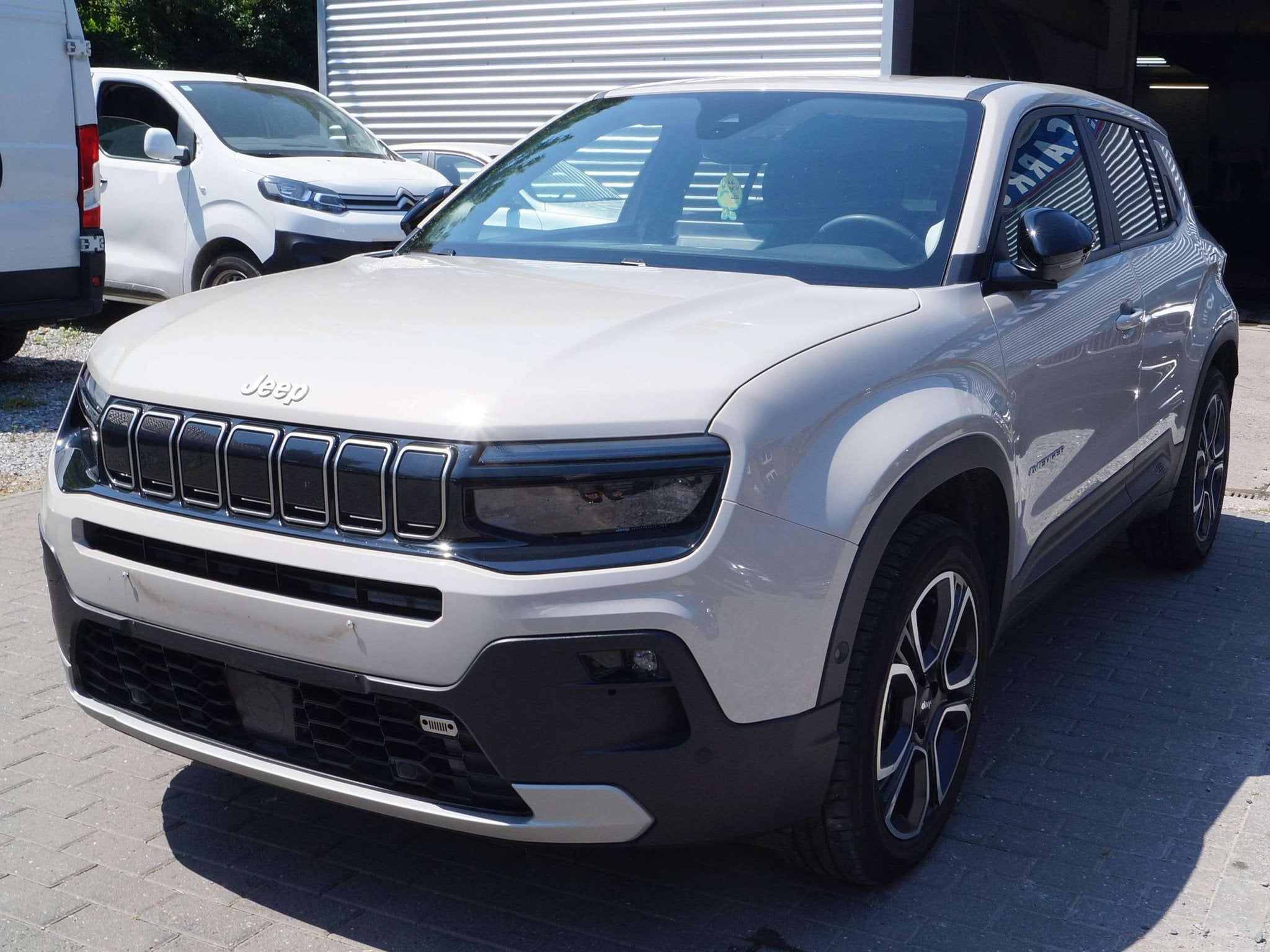 Jeep Avenger (bj 2024, automaat), Auto's, Automaat, Gebruikt, 1199 cc, Beige