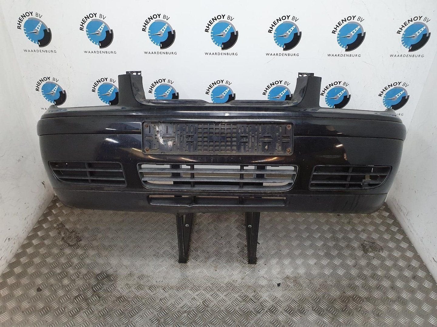 VOLKSWAGEN BORA VOORBUMPER 2001, Auto-onderdelen, Ophalen of Verzenden, Gebruikt, Stiba lid