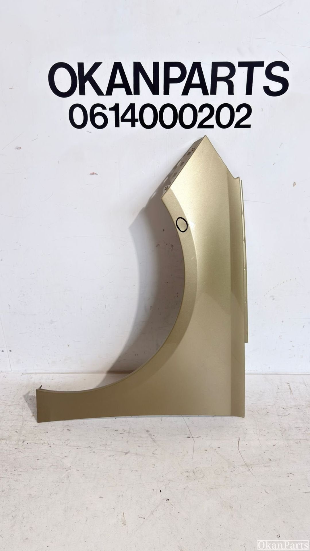Panneau lat ral avant gauche pour Peugeot 308 T9 II 98021643, Taurusavenue 1
2132 LS  Hoofddorp, NL, Contact.group@renault.com