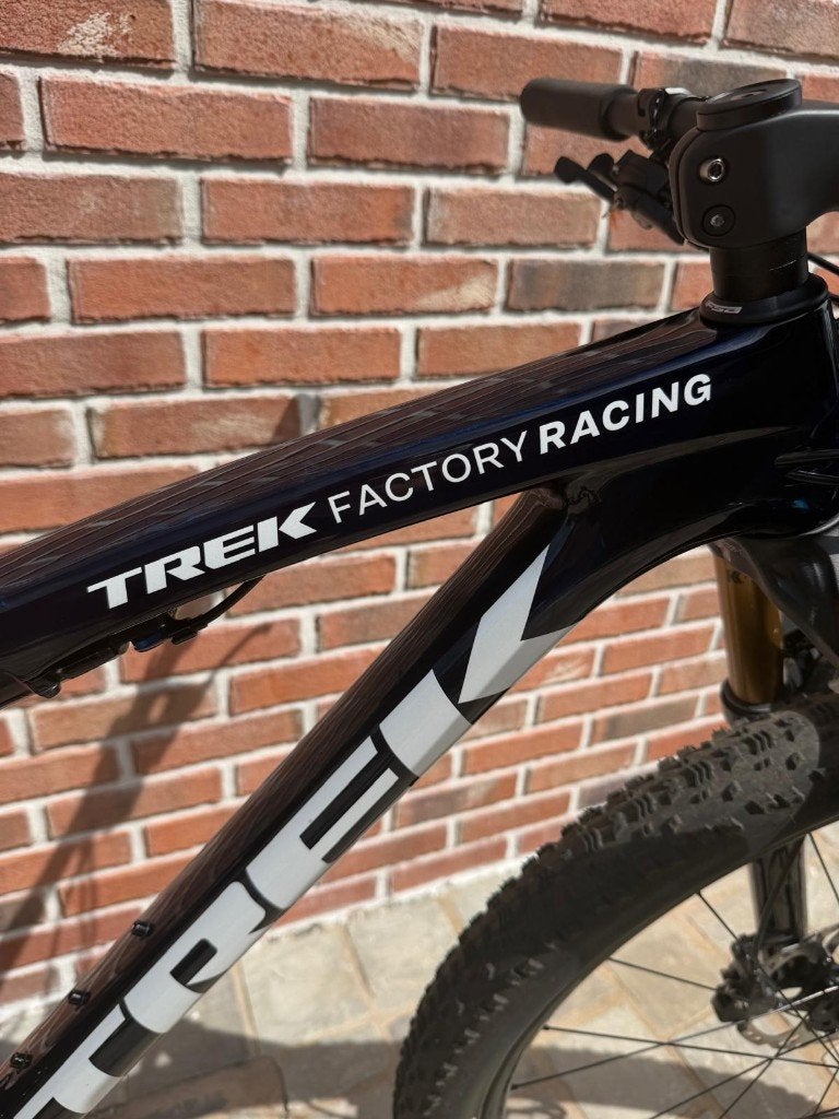 TREK Supercaliber SLR 9.8 XT Di2 Gen 2 Factory Racing, Fietsen en Brommers, Vering, 10 tot 15 versnellingen, Schijfrem, Ophalen