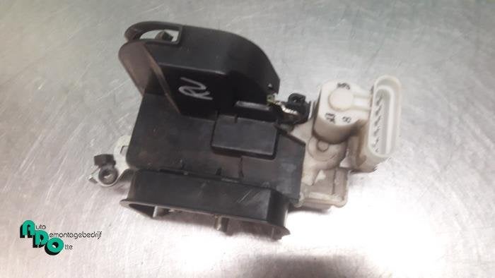 Serrure portière mécanique 4portes avant droite d'un Fiat, -, 3 mois de garantie, Utilisé, Fiat