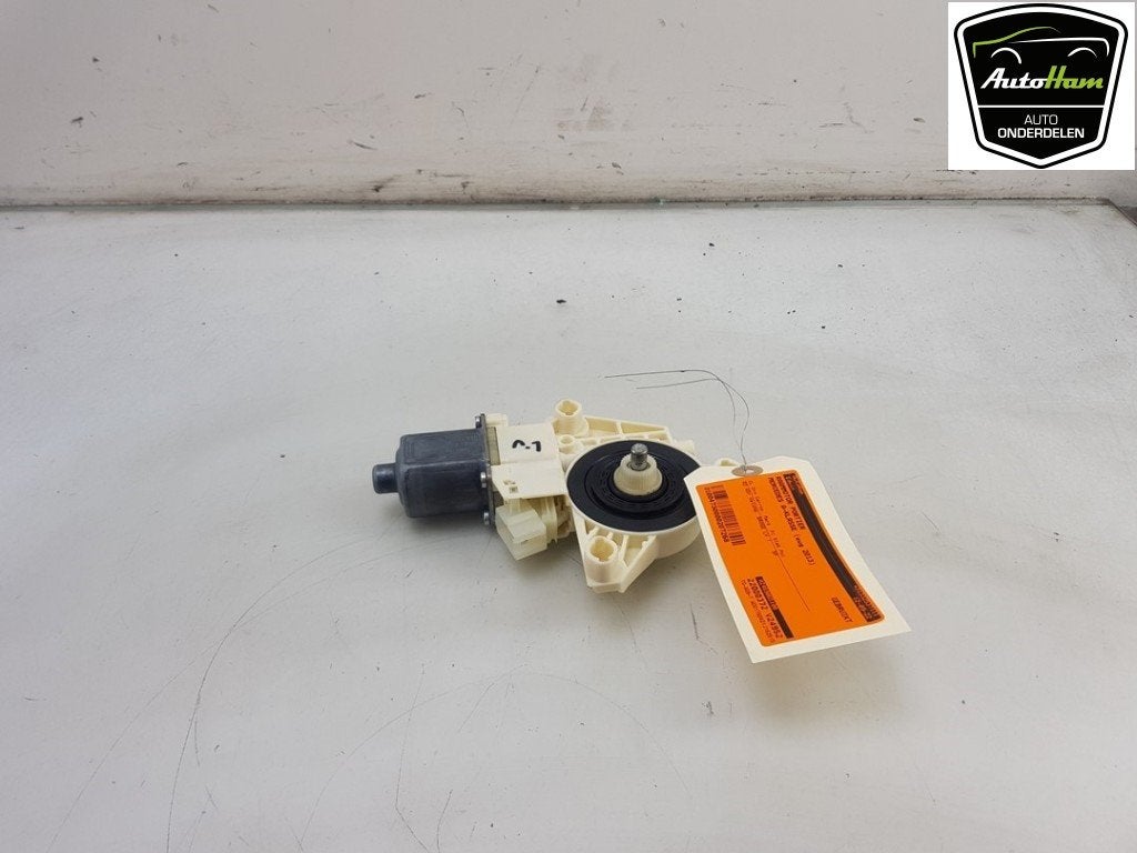MOTEUR LEVE VITRE ELECTRIQUE A (W176) (|A2469065100|), Utilisé, Mercedes-Benz