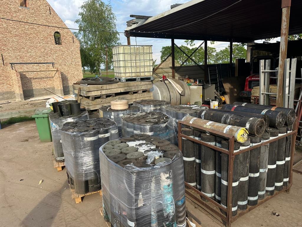 Lot rollen roofing, Doe-het-zelf en Bouw, Ophalen, Zo goed als nieuw