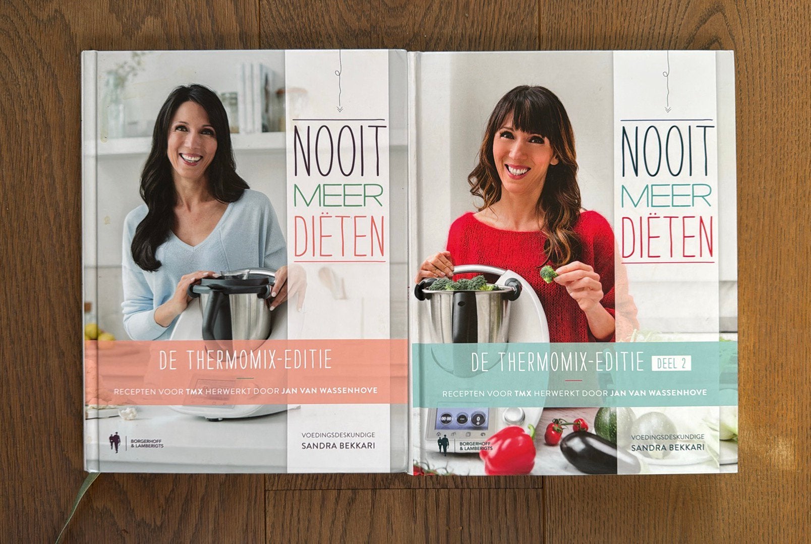 Sandra Bekkari - De Thermomix editie 1 en 2, Ophalen of Verzenden, Zo goed als nieuw, Sandra Bekkari; Jan Van Wassenhove