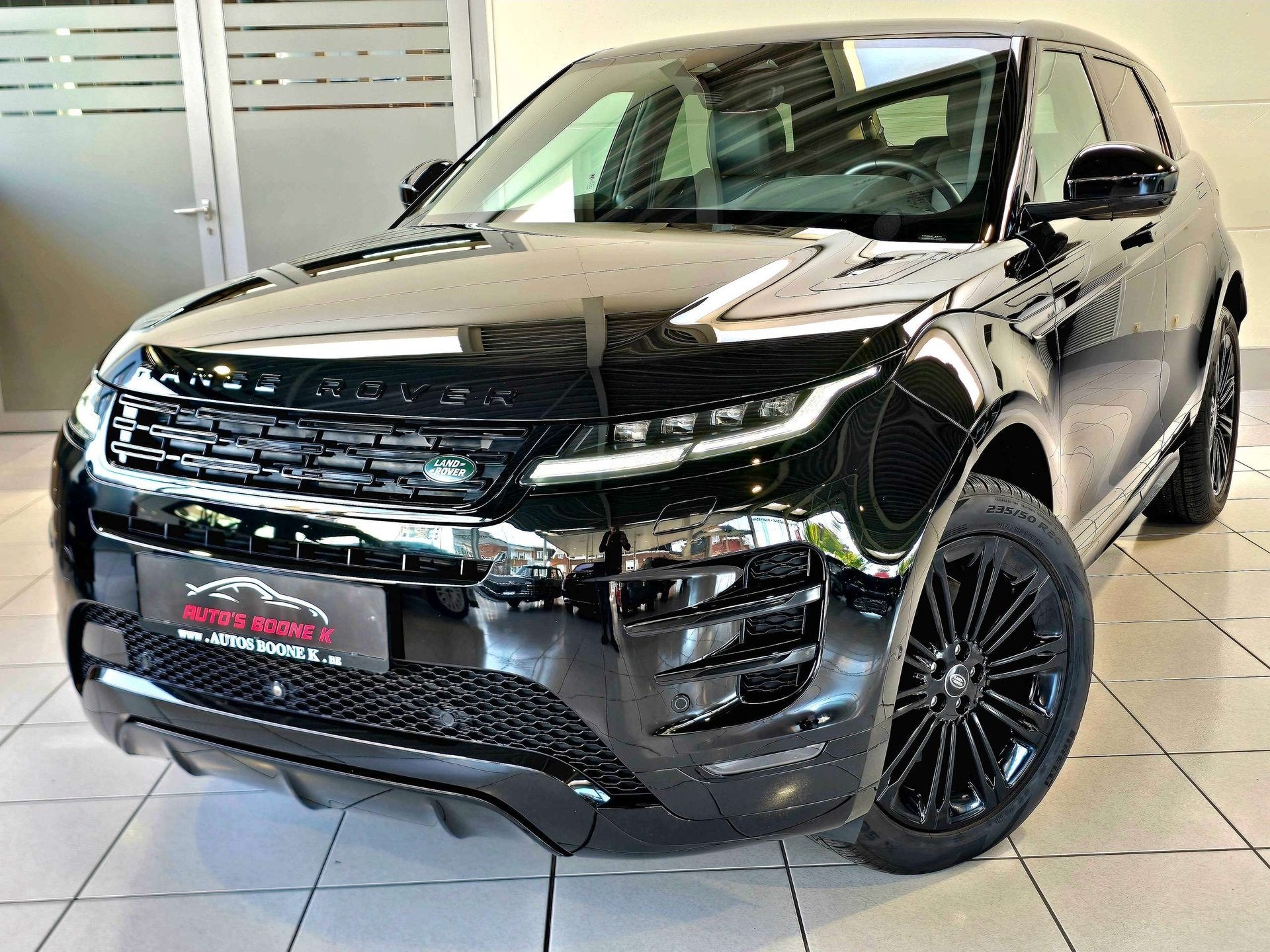 Land Rover Range Rover Evoque Evoque 2.0 Turbo MHEV 4WD P250, Autos, Entreprise, Entretenue par le concessionnaire, Noir, 5 portes