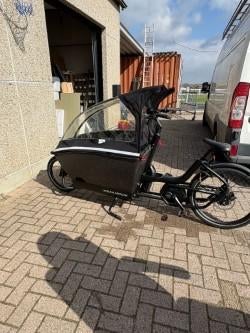 Bakfiets Urban Arrow Family, Huif, Zo goed als nieuw, 2 kinderen, Ophalen