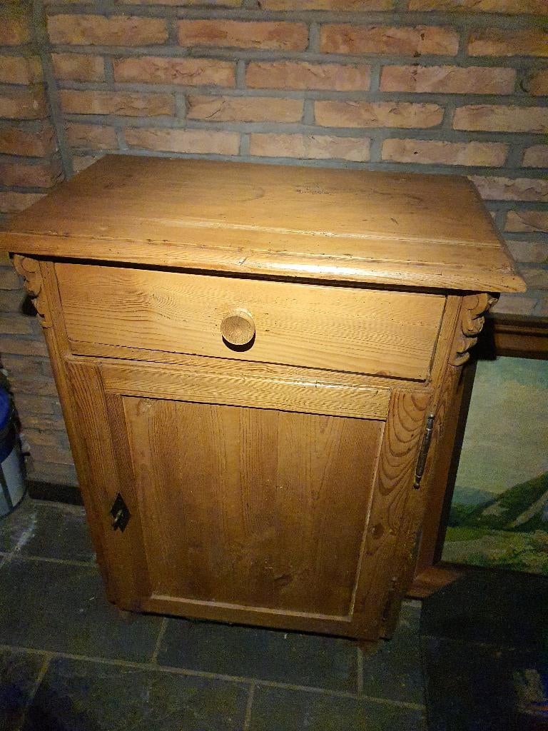 armoire en pitchpin, Enlèvement