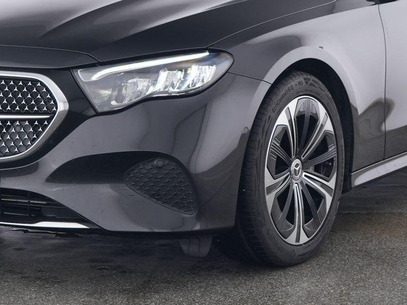 Mercedes-Benz E-klasse 300 e Break Luxury Line | Distronic |, Auto's, Automaat, Gebruikt, Zwart, 4 cilinders