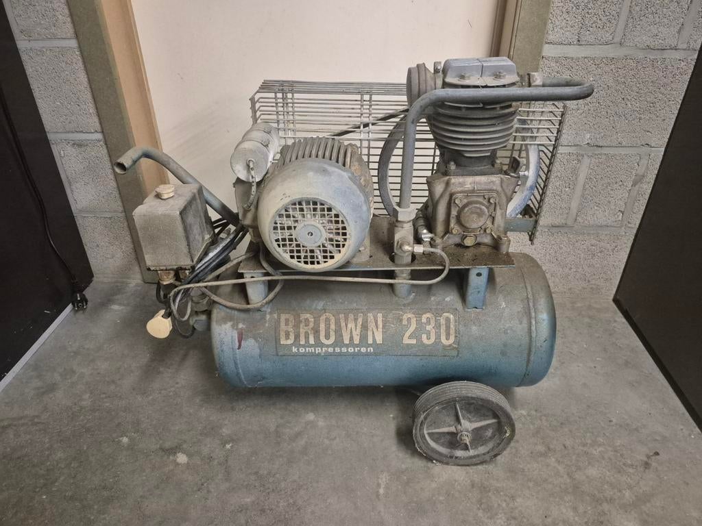 Brown 230 riemcompressor, Bricolage & Construction, Compresseurs, Enlèvement