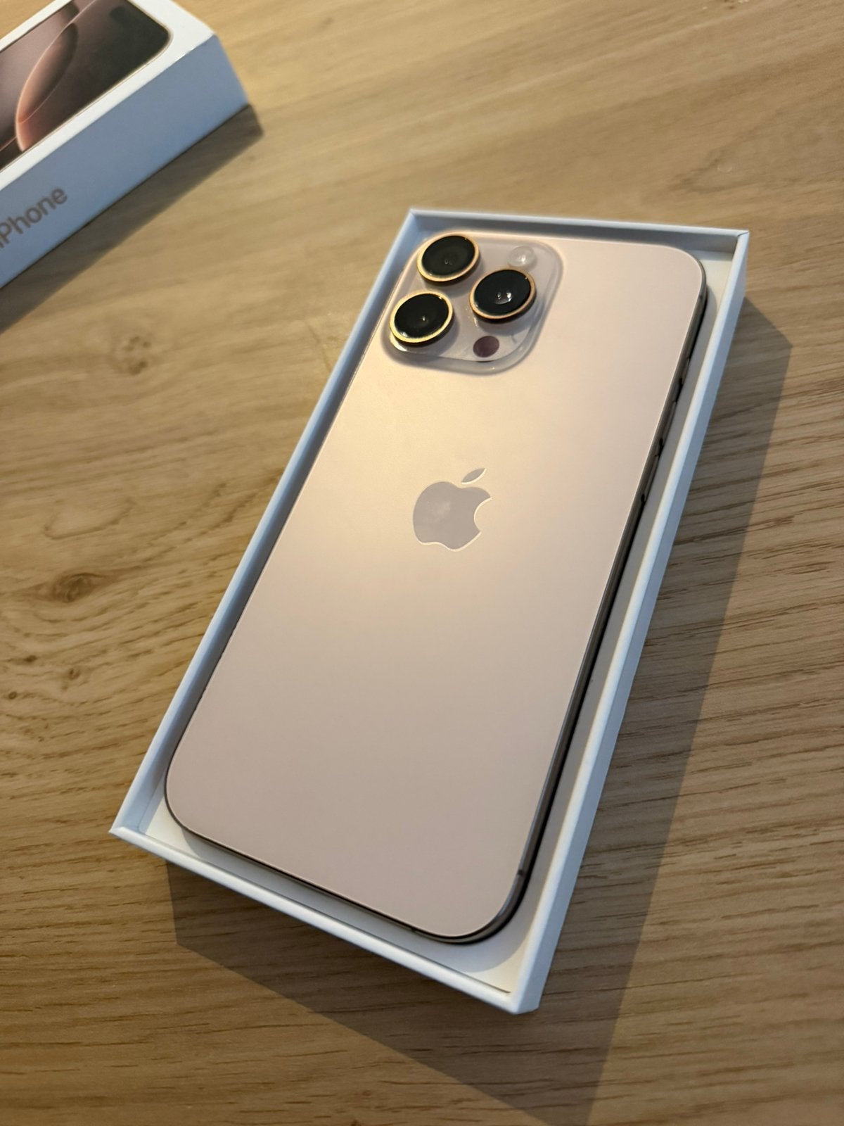IPHONE 16 PRO MAX, 256 GB, Rose, IPhone 16 Pro Max, Comme neuf