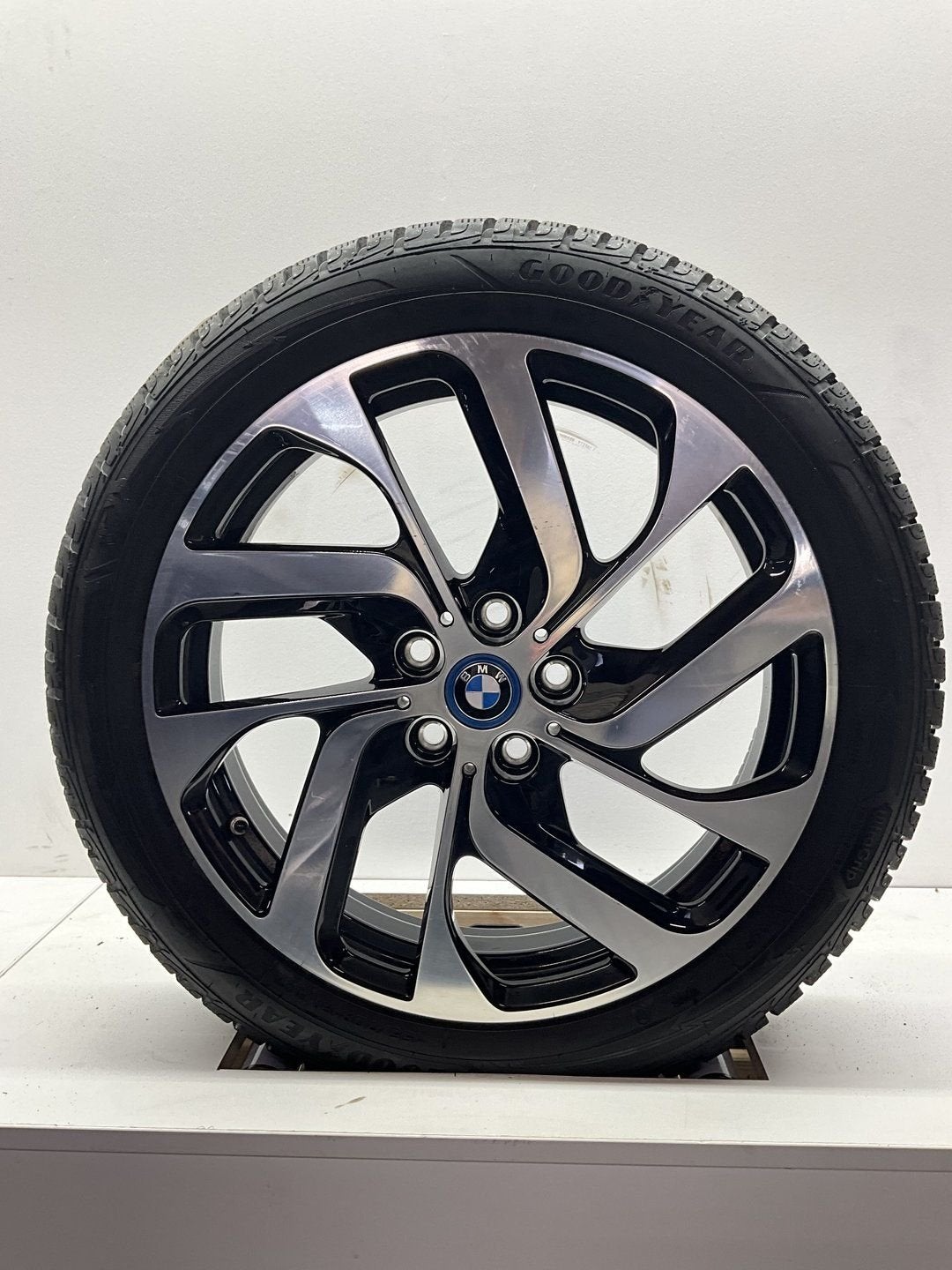 19’’ NIEUW BMW I3 I3 S VELGEN WINTERBANDEN ORIG TPMS STYLE 4, 19 inch, 155 mm, -, -