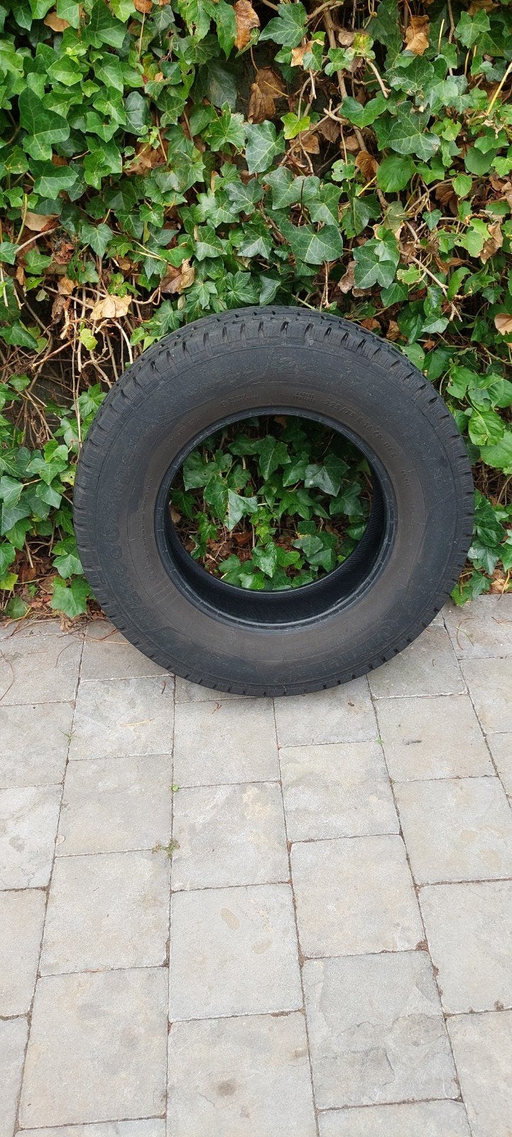 2 Pneus CONTINENTAL pour camping-car 225/75R16 CP 116R, Caravanes & Camping