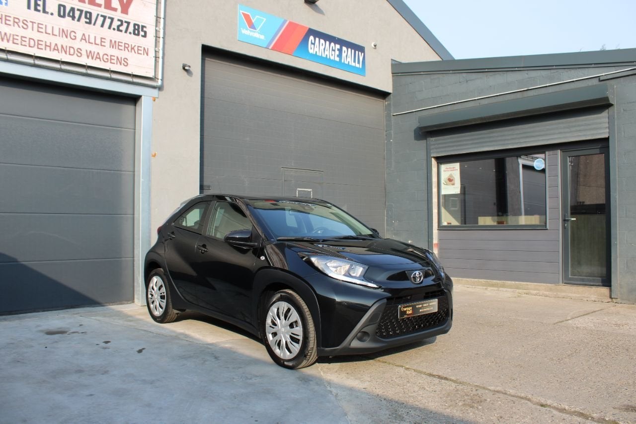 Toyota Aygo X Prologue Basis (bj 2023), Auto's, 4 zetels, Stof, Gebruikt, 72 pk