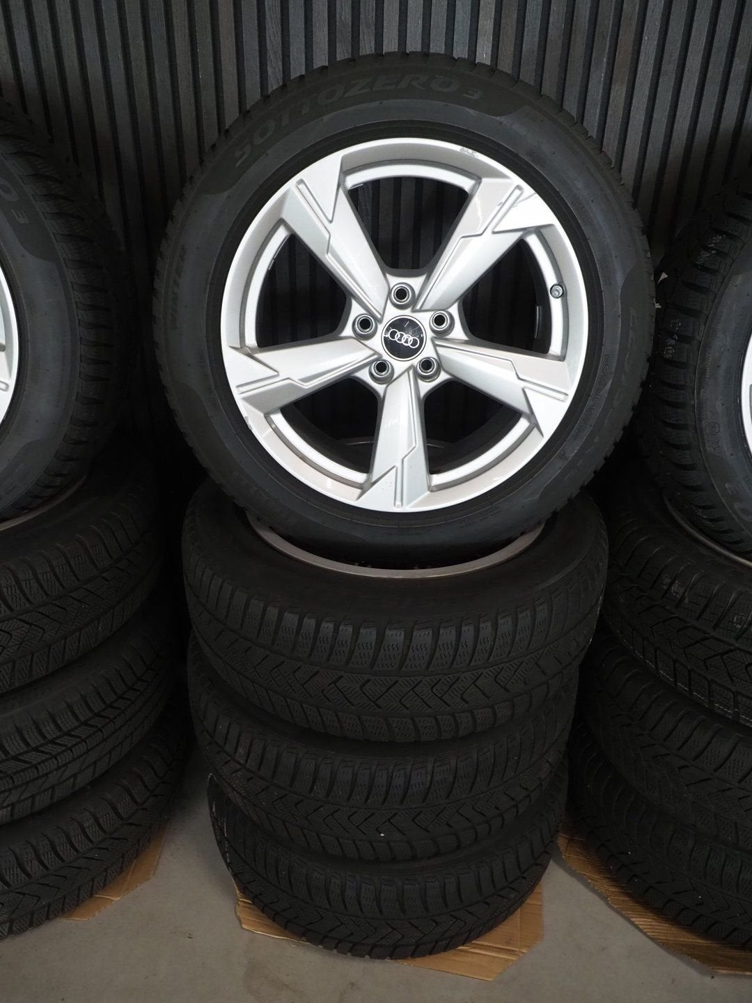 Audi A6 C8 Winterset met Pirelli band 18 inch, Pneus et Jantes, Pneus hiver, Véhicule de tourisme, -