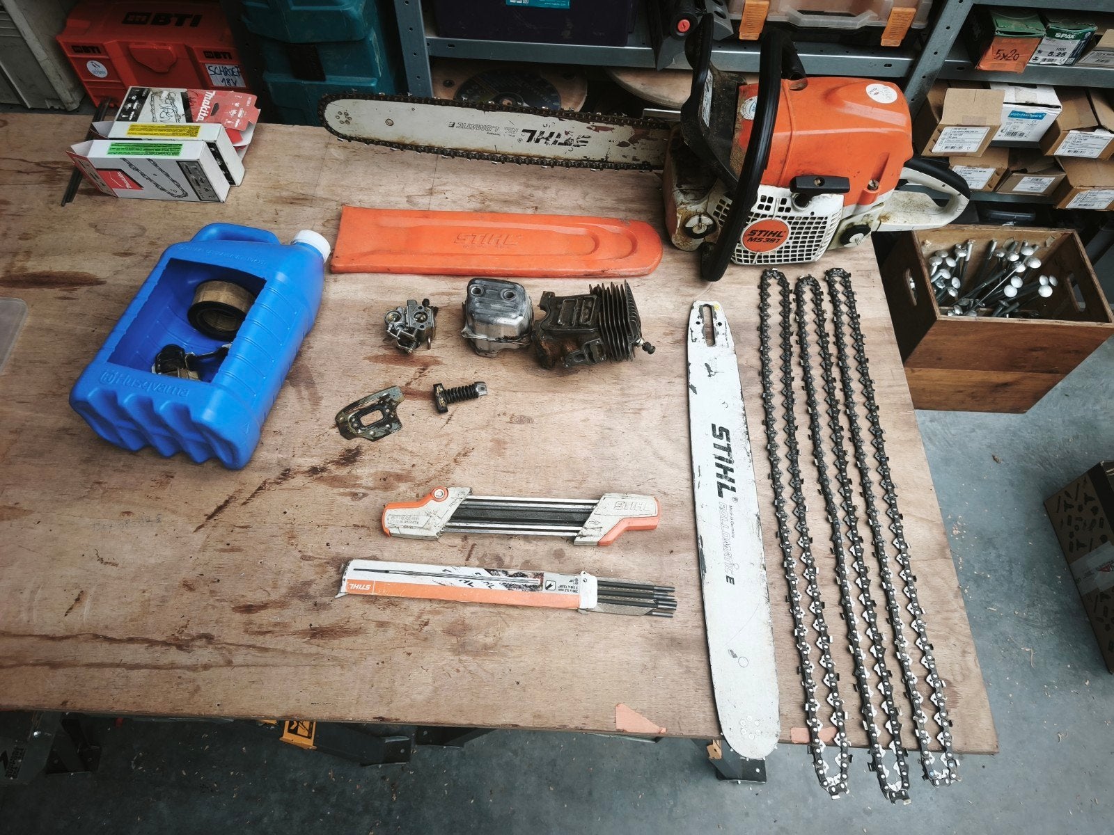 veilgereedschap+ 4 zaagkettingen 3/8 1,6mm  50cm + 2 zaagbla, Bricolage & Construction, Enlèvement, Tronçonneuse
