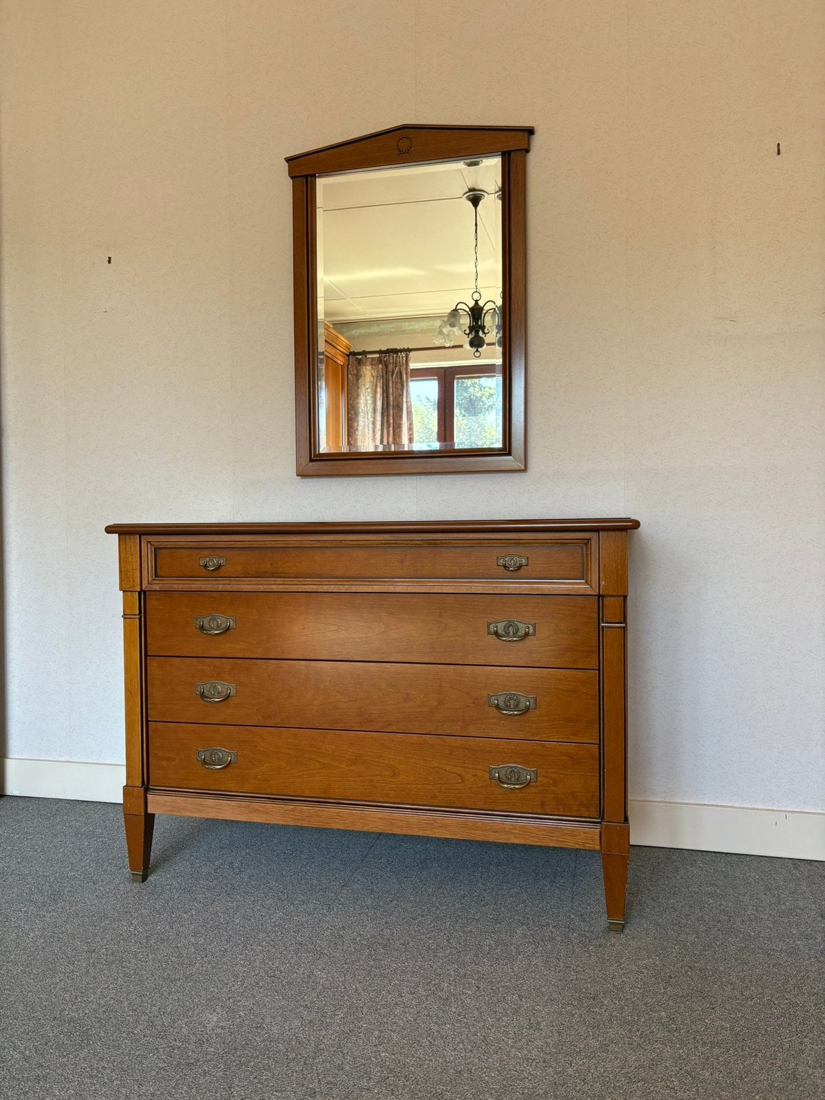 Armoire + miroir, Maison & Meubles, Armoires | Commodes, 3 ou 4 tiroirs, Comme neuf, 100 à 150 cm, Enlèvement