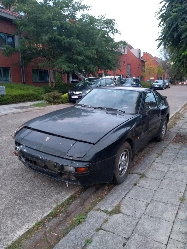 Porsche 944 uit 1987, MOET WEG!, Auto's, 4 zetels, Achterwielaandrijving, 4 cilinders, Leder en Stof