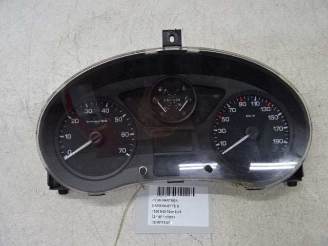 KM TELLER Peugeot Partner Tepee (7A / B/C/D/E/F/G/J/P/S), Gebruikt, Mevr. I. Hauben, Rue de l'Espoir 34 34
4030  GRIVEGNÉE, BE