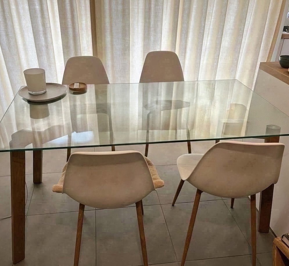 Table en verre et 4 chaises blanches – Style nordique, Maison & Meubles, 100 à 150 cm, Quatre personnes, Comme neuf, Verre