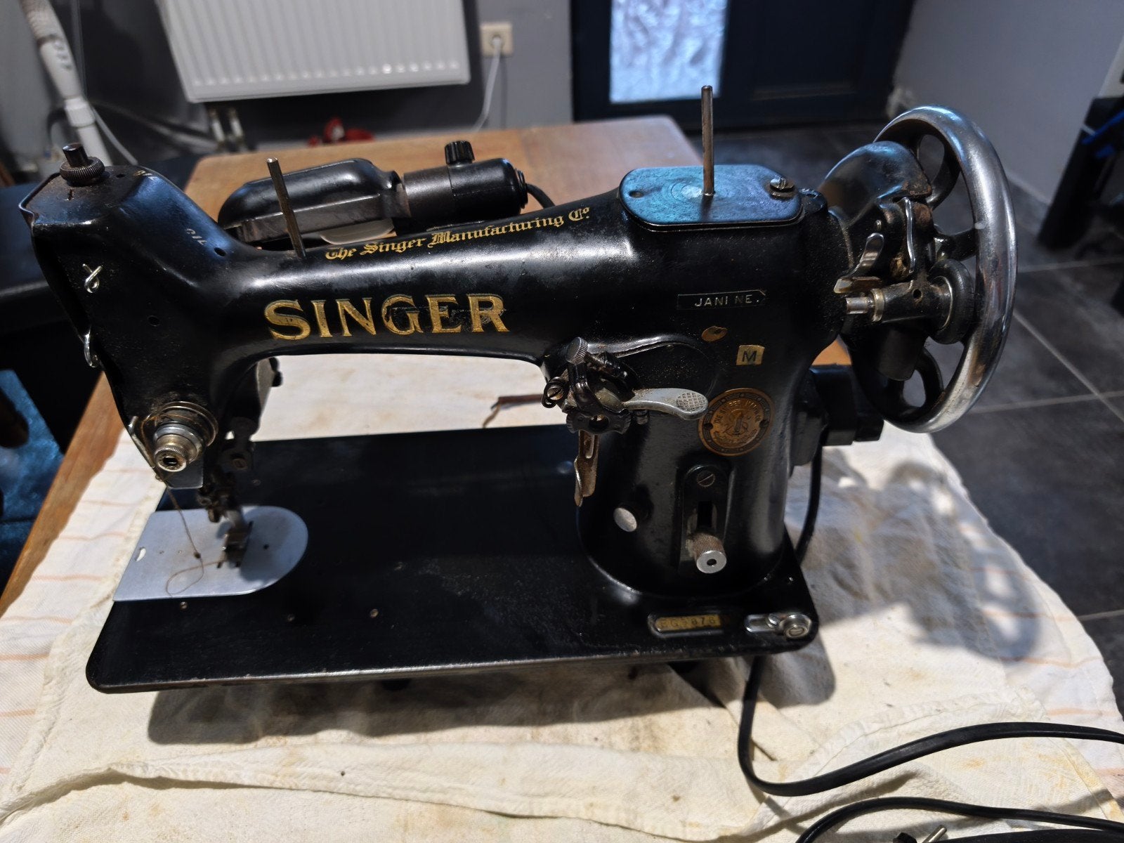 Machine à coudre Singer numéroté, Antiquités & Art, Antiquités | Machines à coudre, Enlèvement
