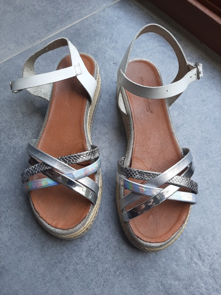 Sandales  P: 38   Hush Puppies, Hush puppies, Enlèvement ou Envoi, Blanc