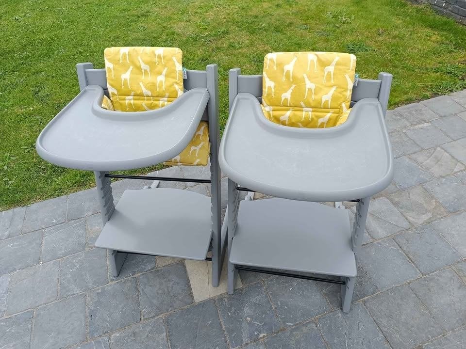 2 x Stokke Tripp Trapp incl. babyset, tablet en beschermhoes, Ophalen, Gebruikt, Meegroeistoel, Afneembaar eetblad
