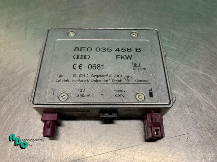 Antenne amplificateur d'un Audi A6 (A6 04-), -, 3 mois de garantie, Audi, Utilisé