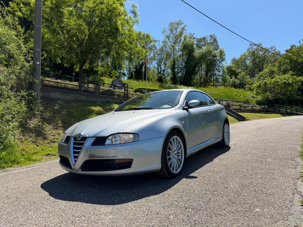 Alfa romeo gt, Autos, Cuir, Achat, Automatique, Particulier