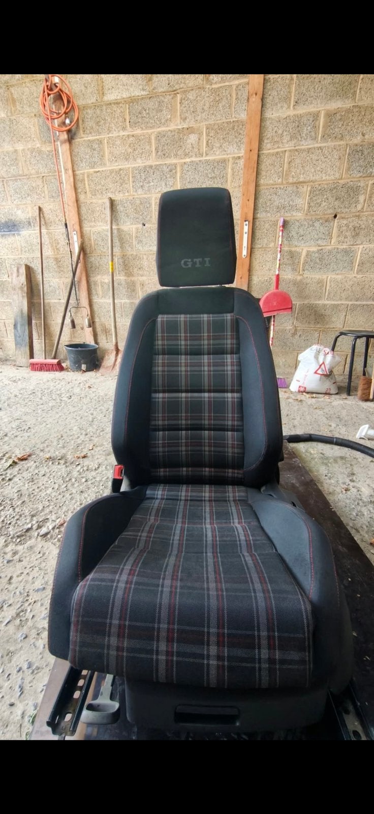 Jantes VW GTI 225/45/17 + intérieur GTI et volant ( golf 6, Auto-onderdelen, Ophalen