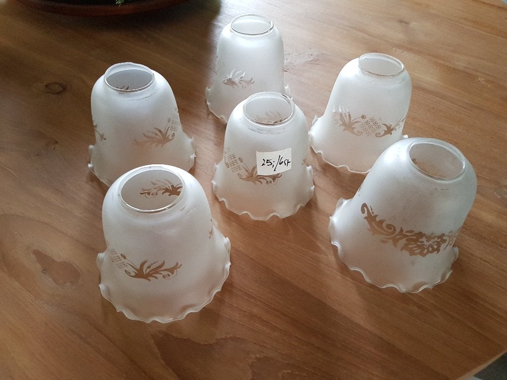 Kapjes in melkglas - luchter - 6 stuks, Huis en Inrichting, Ophalen, Kroonluchter, Gebruikt, Antiek