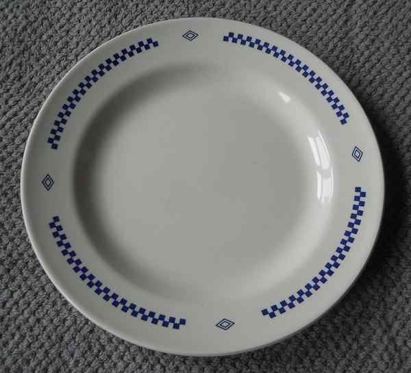 Assiette plate Lustucru, Enlèvement