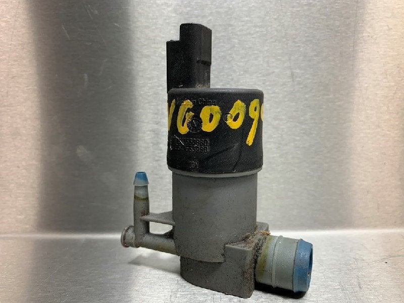 LAVE-GLACE POMPE AVANT Nissan Navara (D40) (|9641553980|), Dhr. M. Roggen, Stadsweg 37 37
9917 PV  WIRDUM GR., NL, Nissan, Utilisé