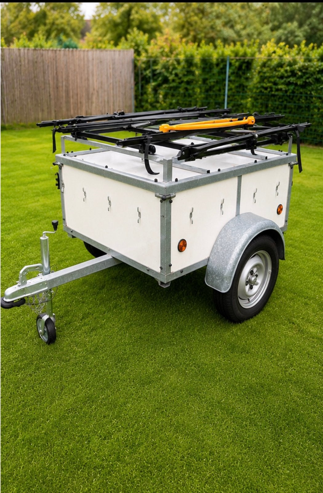 Bagagewagen / gesloten aanhangwagen met fietsendrager, Tickets & Billets, Réductions & Chèques cadeaux