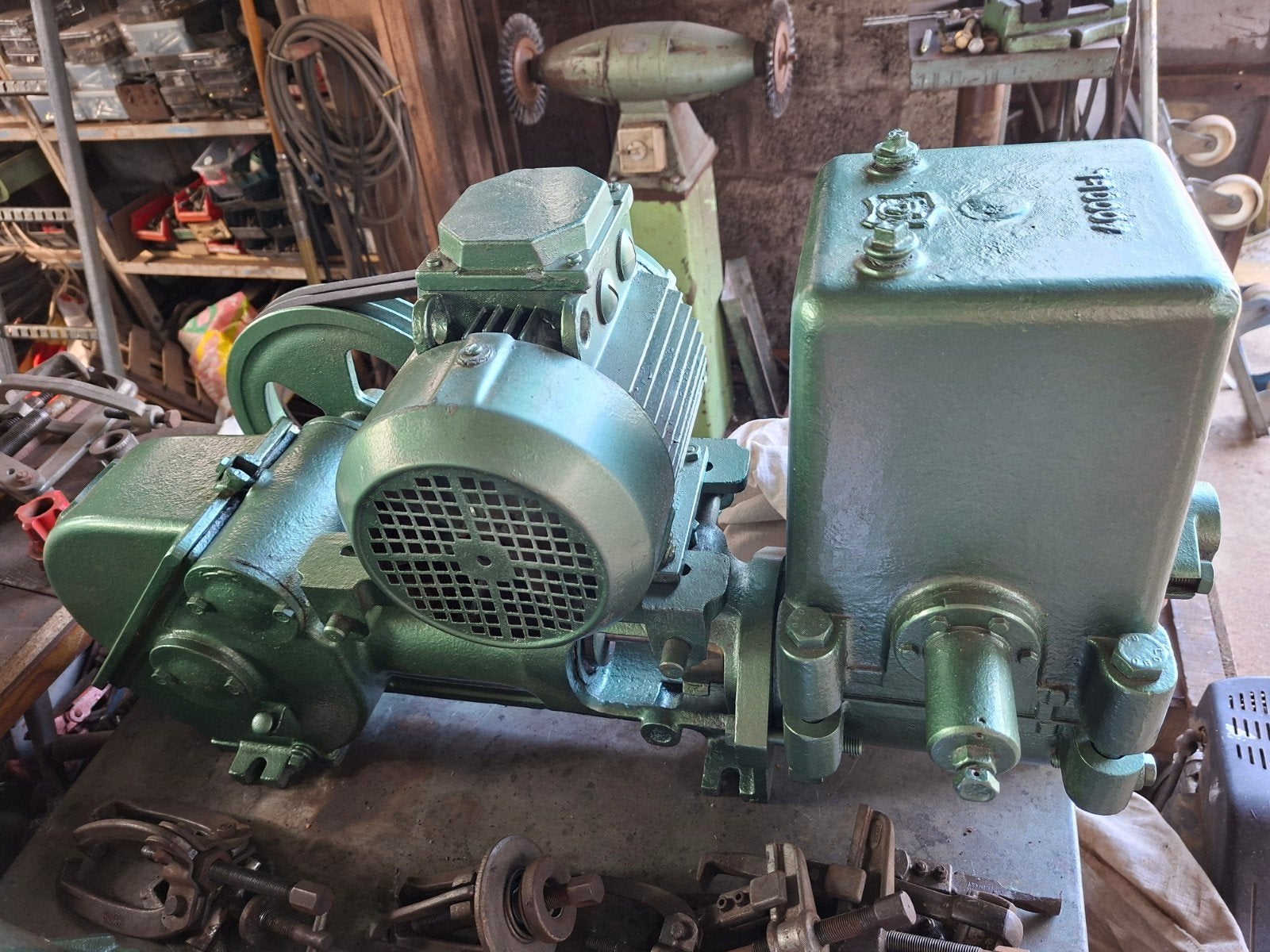 Gereviseerde pomp Clasal 4000L, Tuin en Terras, Ophalen, Elektrisch, Hydrofoorpomp
